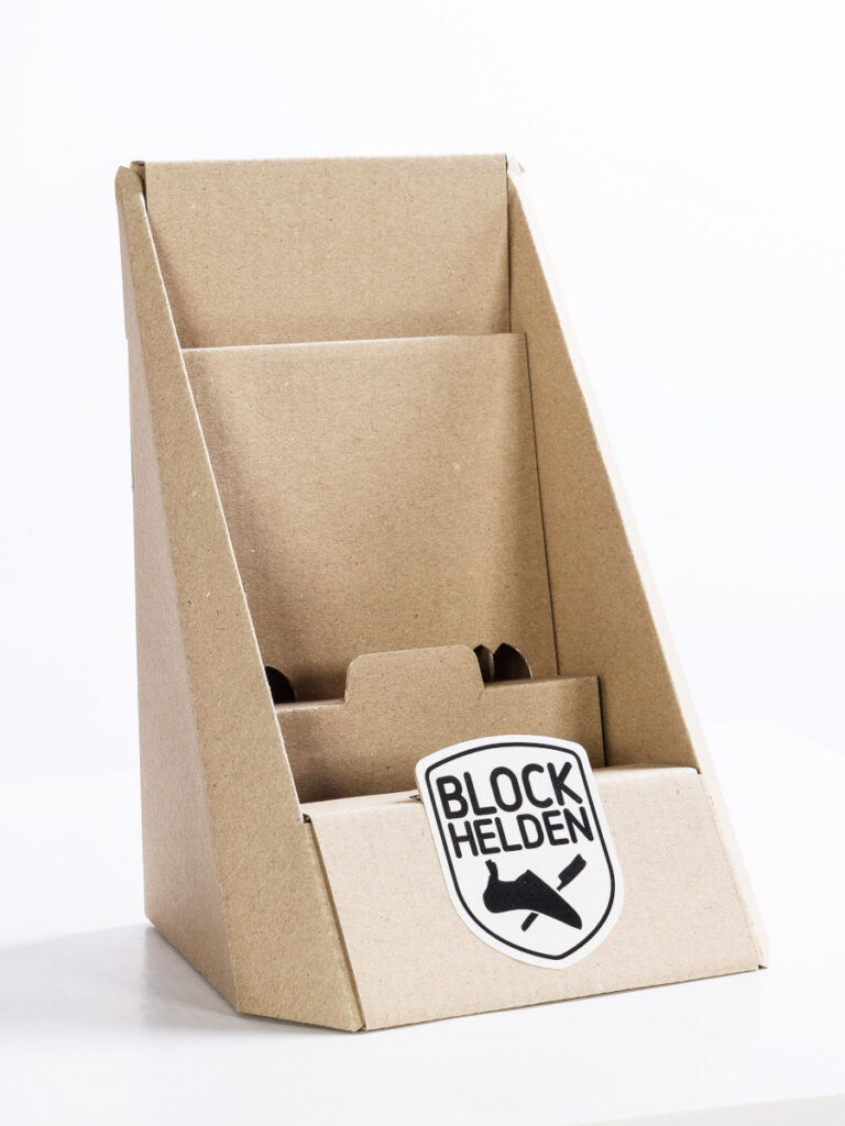 Beispiel für ein Thekendisplay für Flyer.