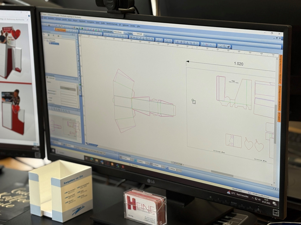 Computerbildschirm, der ein CAD-Programm anzeigt